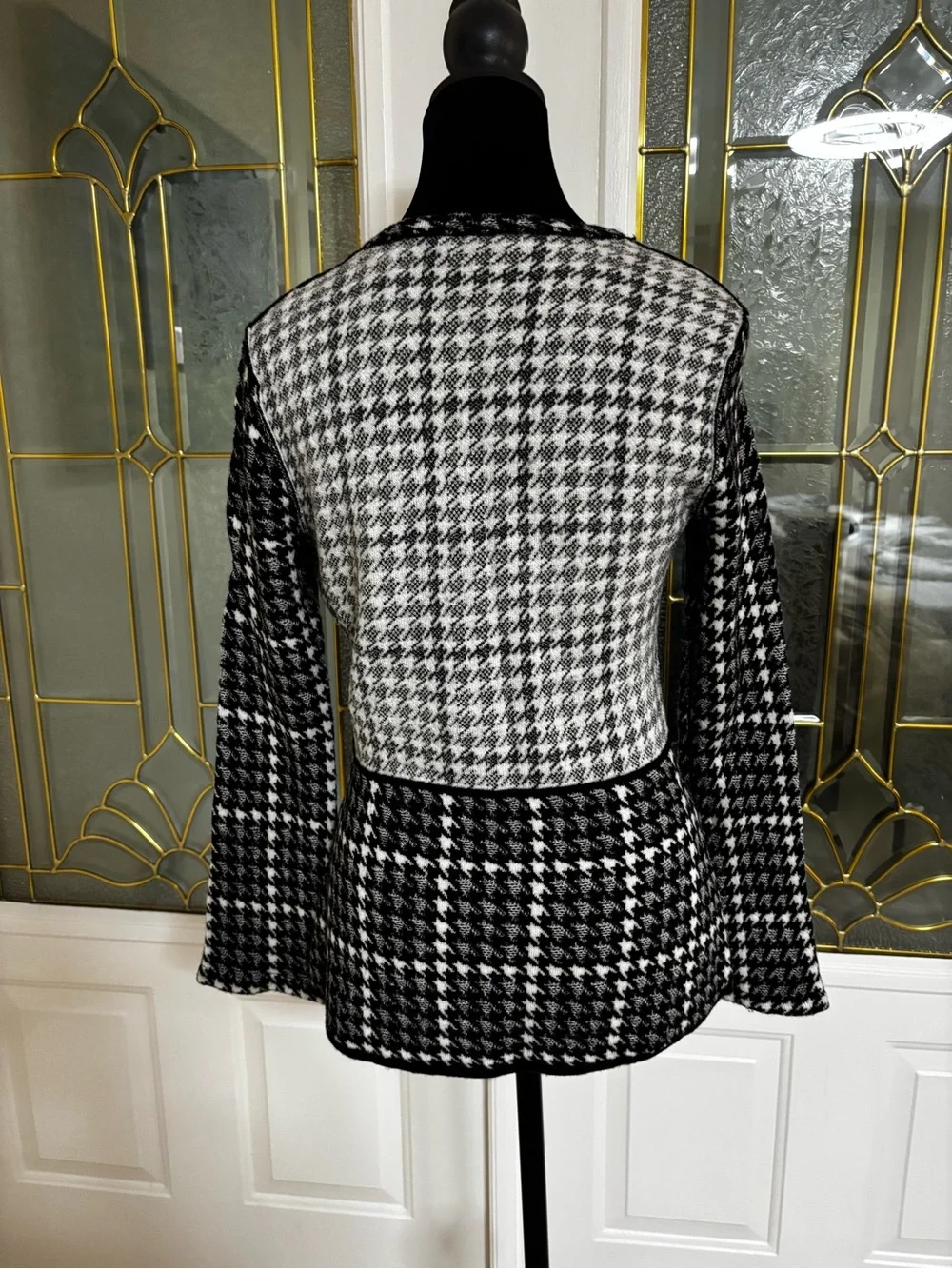 BCBGMaxAzria chic houndstooth